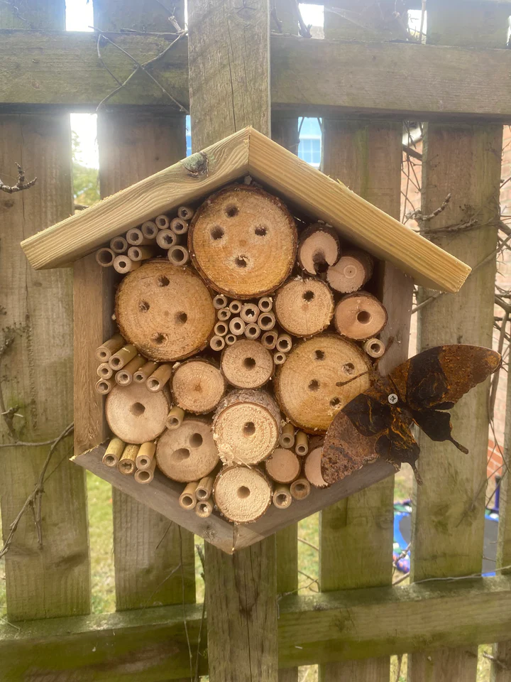 Bug hotel kit
